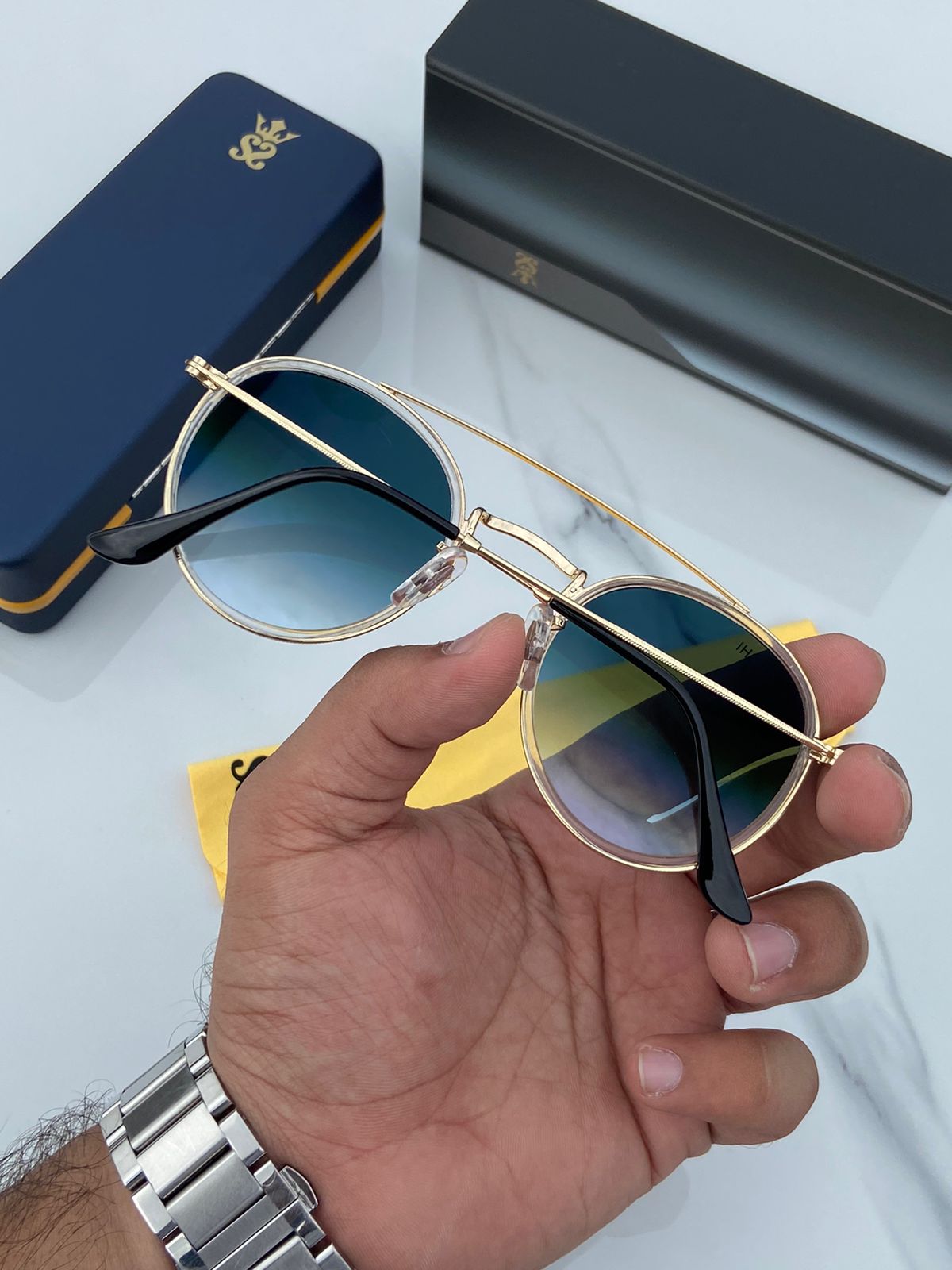 Suocchi 3647 Gold Transparent Gradient Black UV-400 Round Fashion Sunglasses
