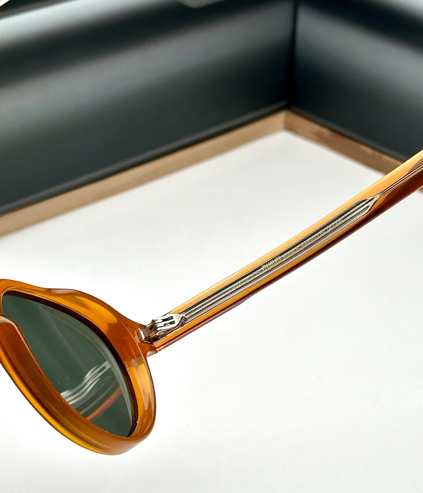 Solitaire MLT-67 C3 Polarised Unisex Fashion Sunglasses